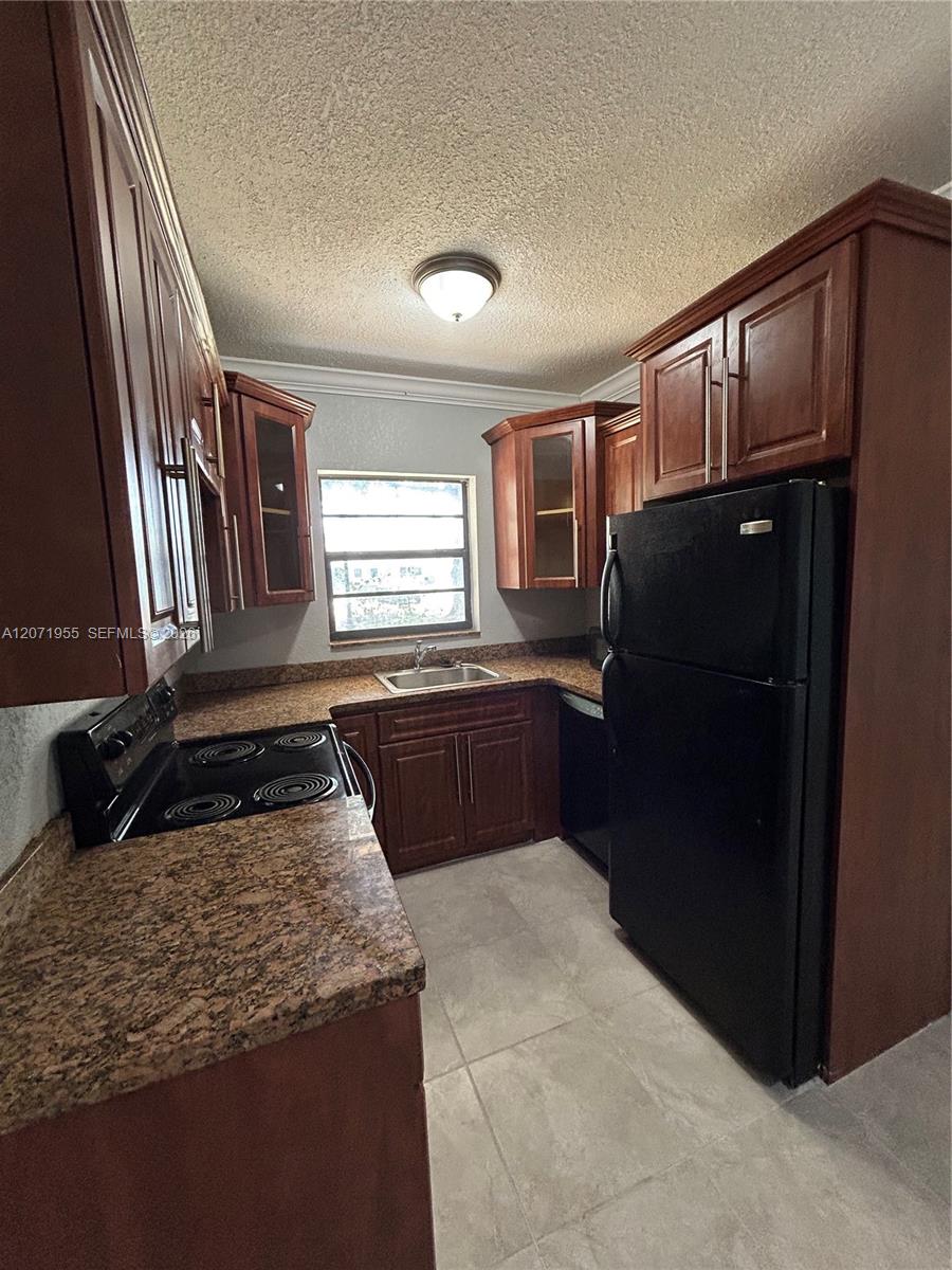 1925 Madison St # 5 — Photo 5