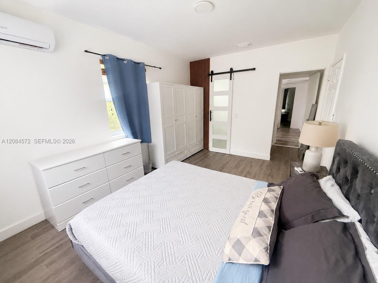1430 NE 149th St # B — Photo 3