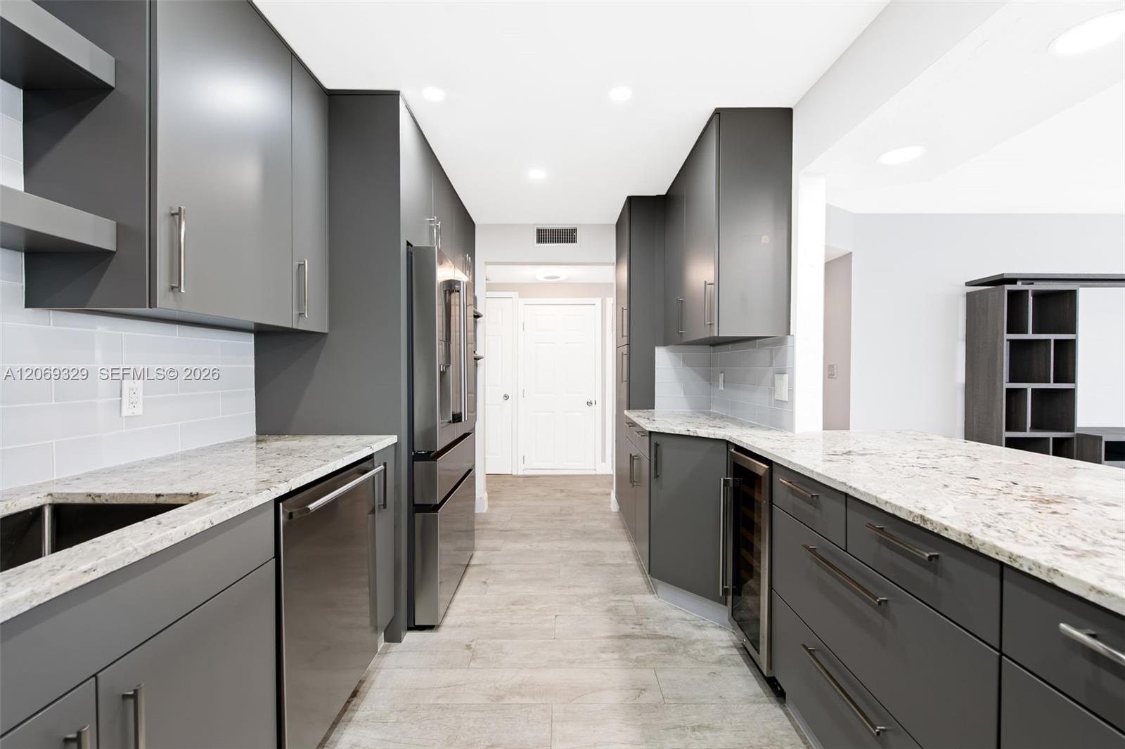 3700 Galt Ocean Dr # 910 — Photo 4