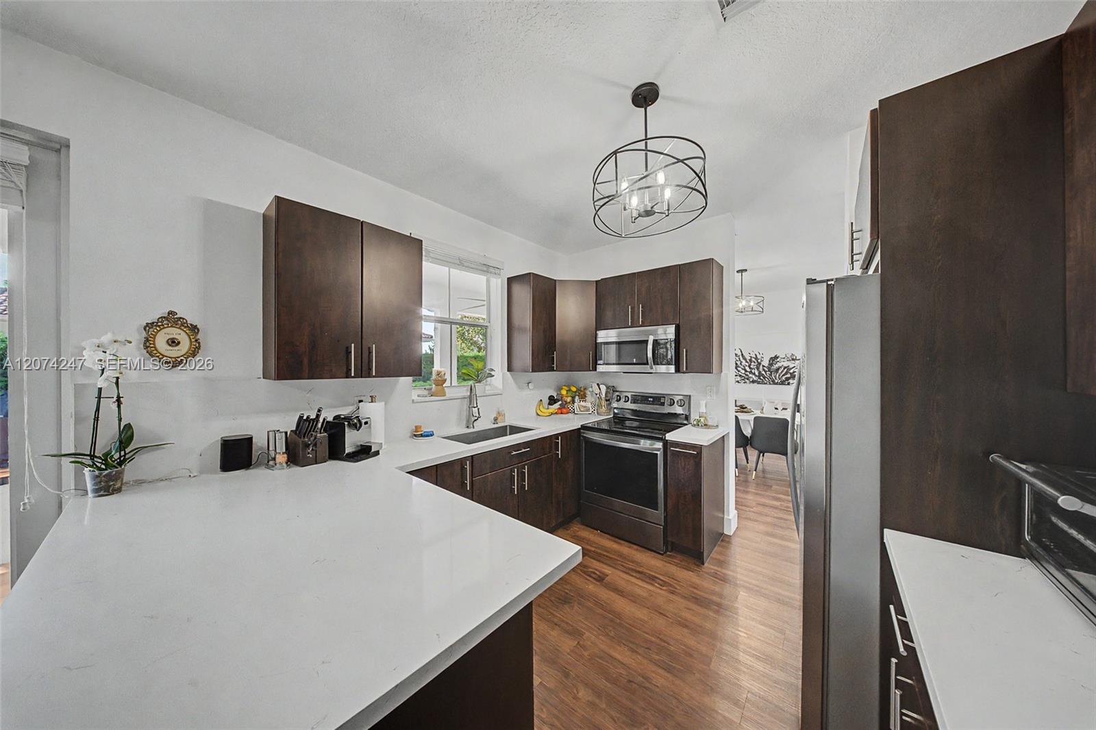 13868 SW 38th Ter — Photo 3