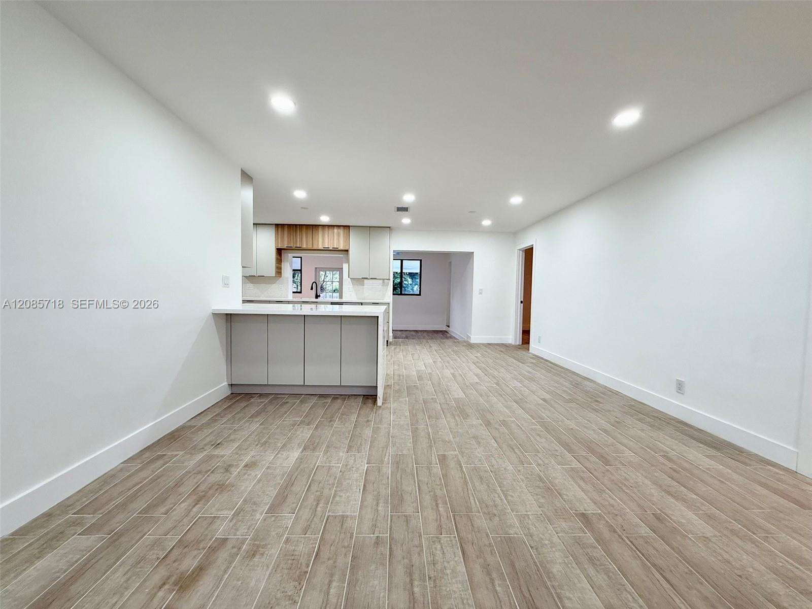 2201 N 54th Ave # 0, Hollywood FL 33021