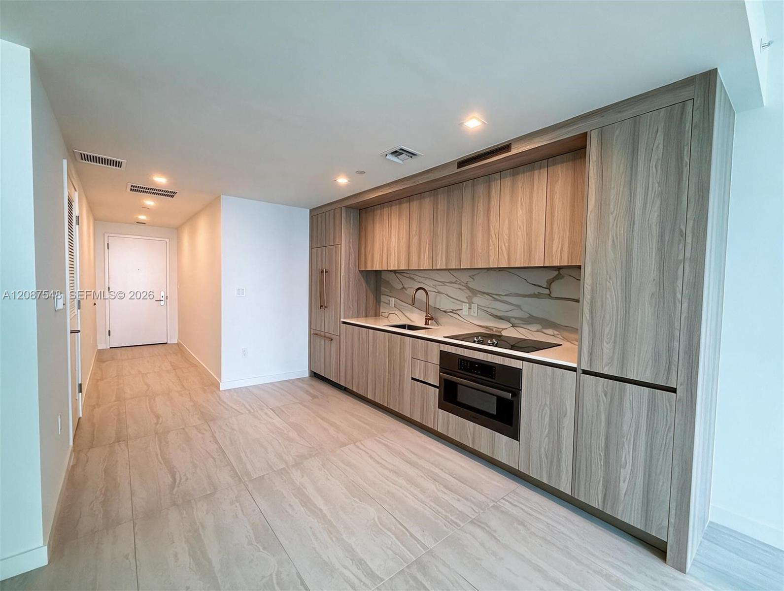 77 SE 5th St # 4003 — Photo 5