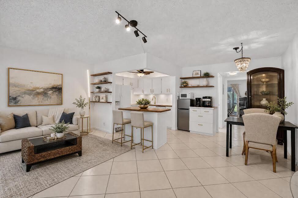 290 OAKRIDGE Q # 290, Deerfield Beach FL 33442