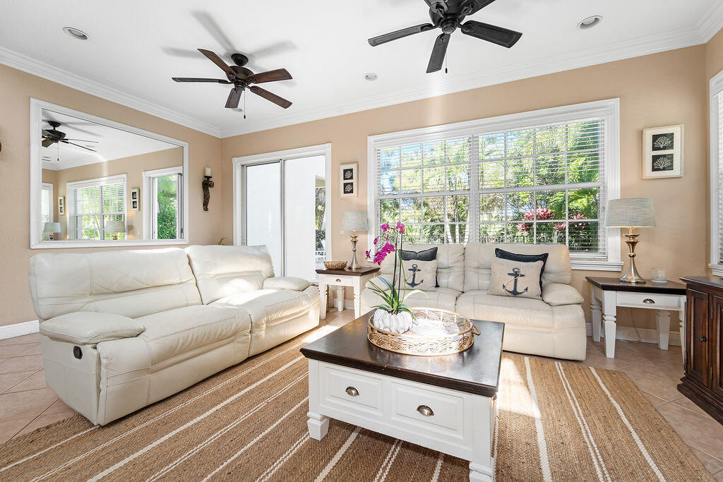 1044 Vintner Boulevard — Photo 3