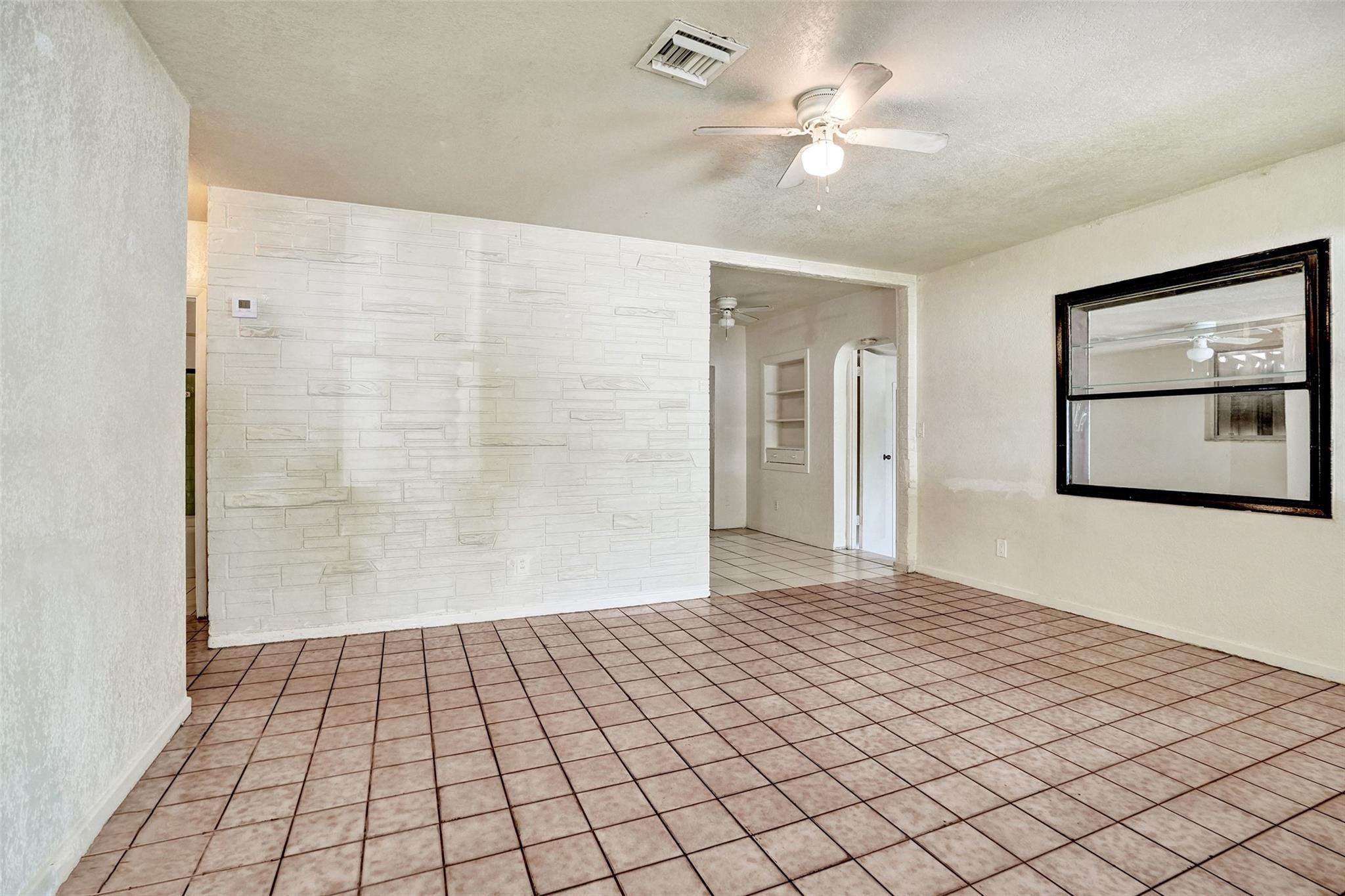 1318 NW 11TH Place — Photo 3