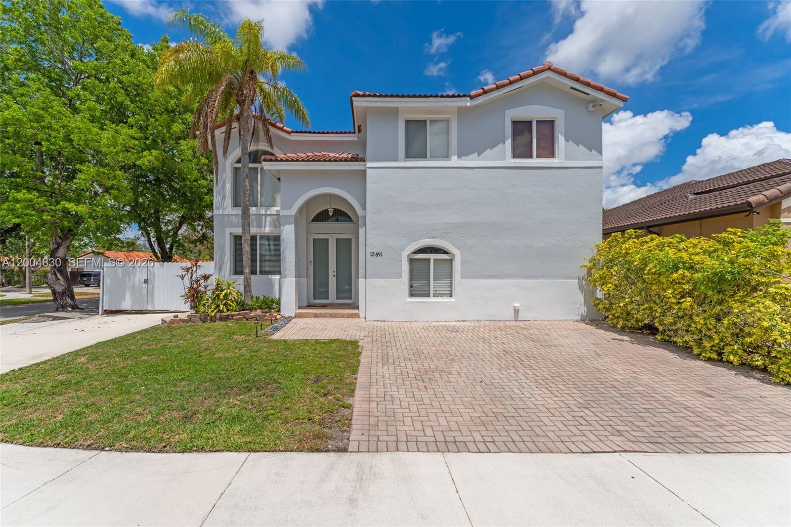 13891 SW 39th Ter, Miami FL 33175