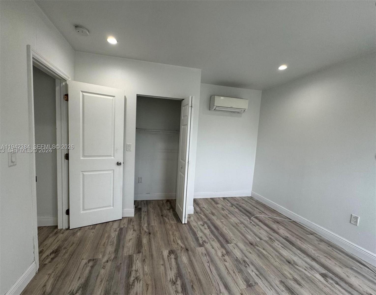1248 Marseille Dr # 4, Miami Beach FL 33141
