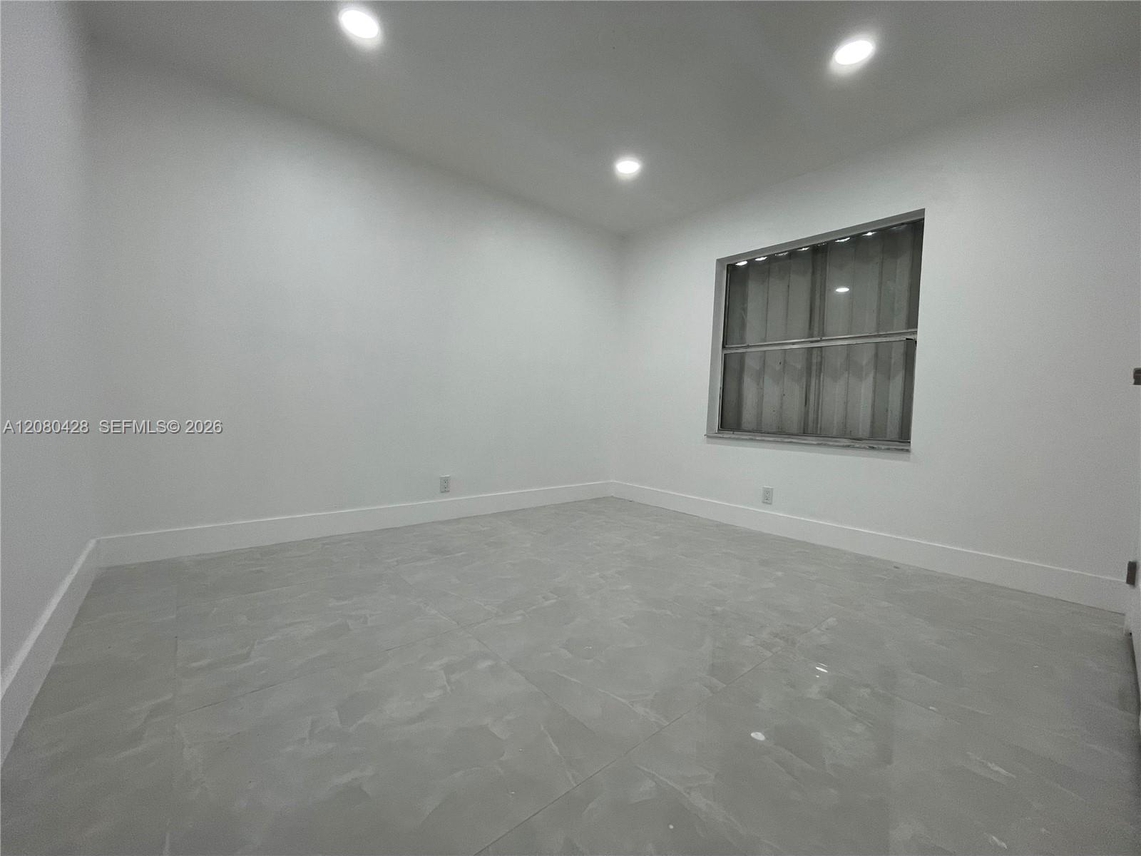 5800 NW 27th Ct # 5800 — Photo 5
