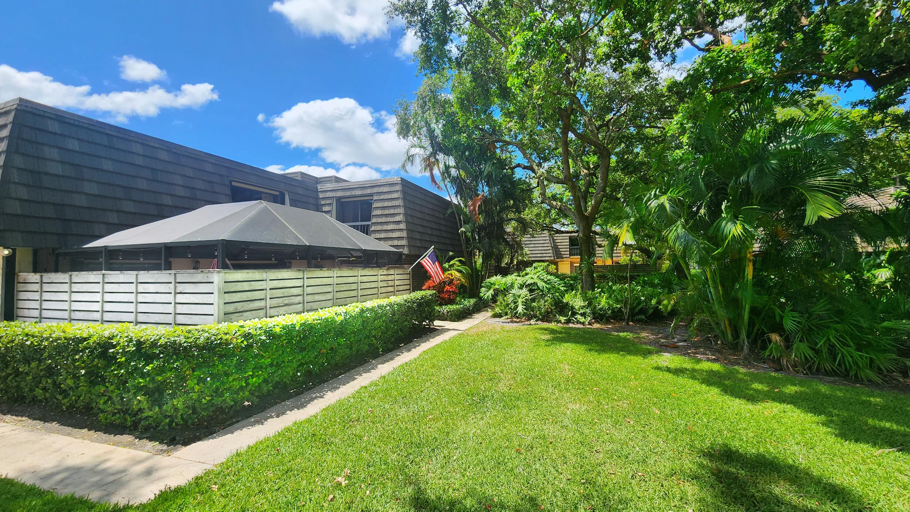 534 5th Terrace — Photo 3