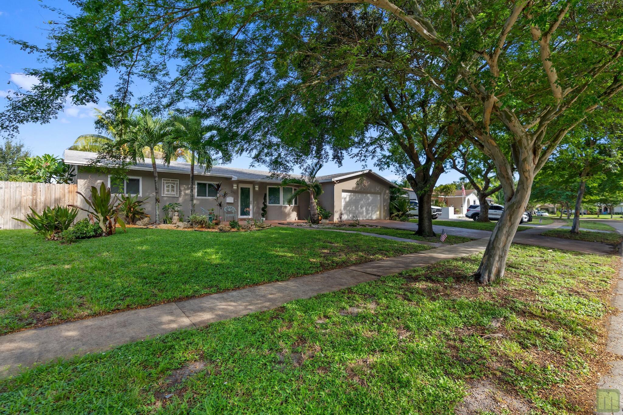 291 Lake Drive — Photo 3