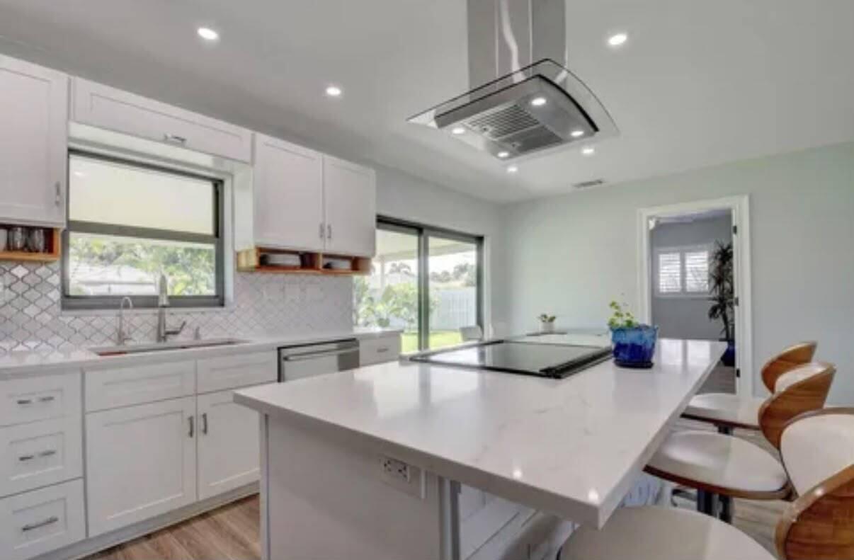 2056 PARK Place, Boca Raton FL 33486