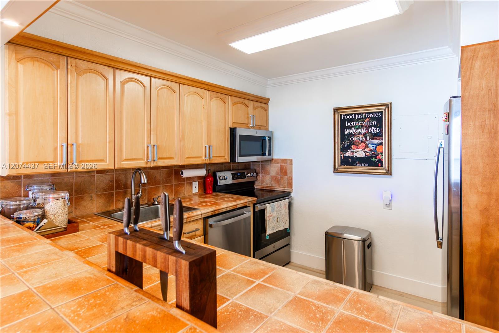 5701 Collins Ave # 605 — Photo 2