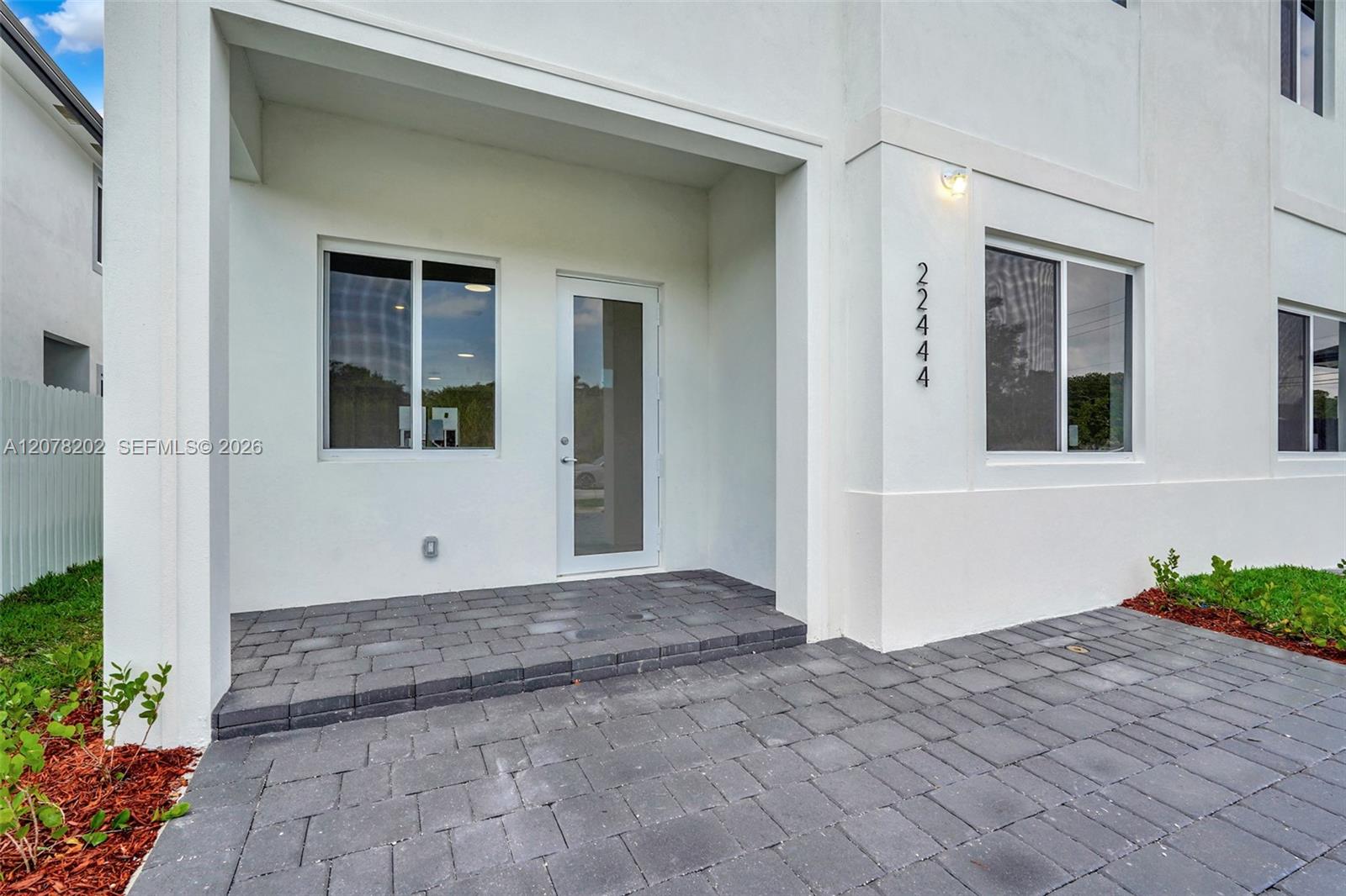 22555 SW 125th Ave # 13A — Photo 2