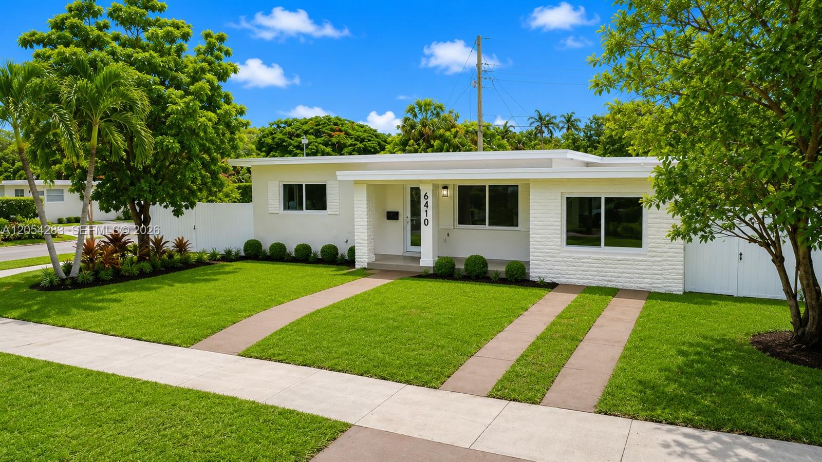 6410 SW 17th St, West Miami FL 33155