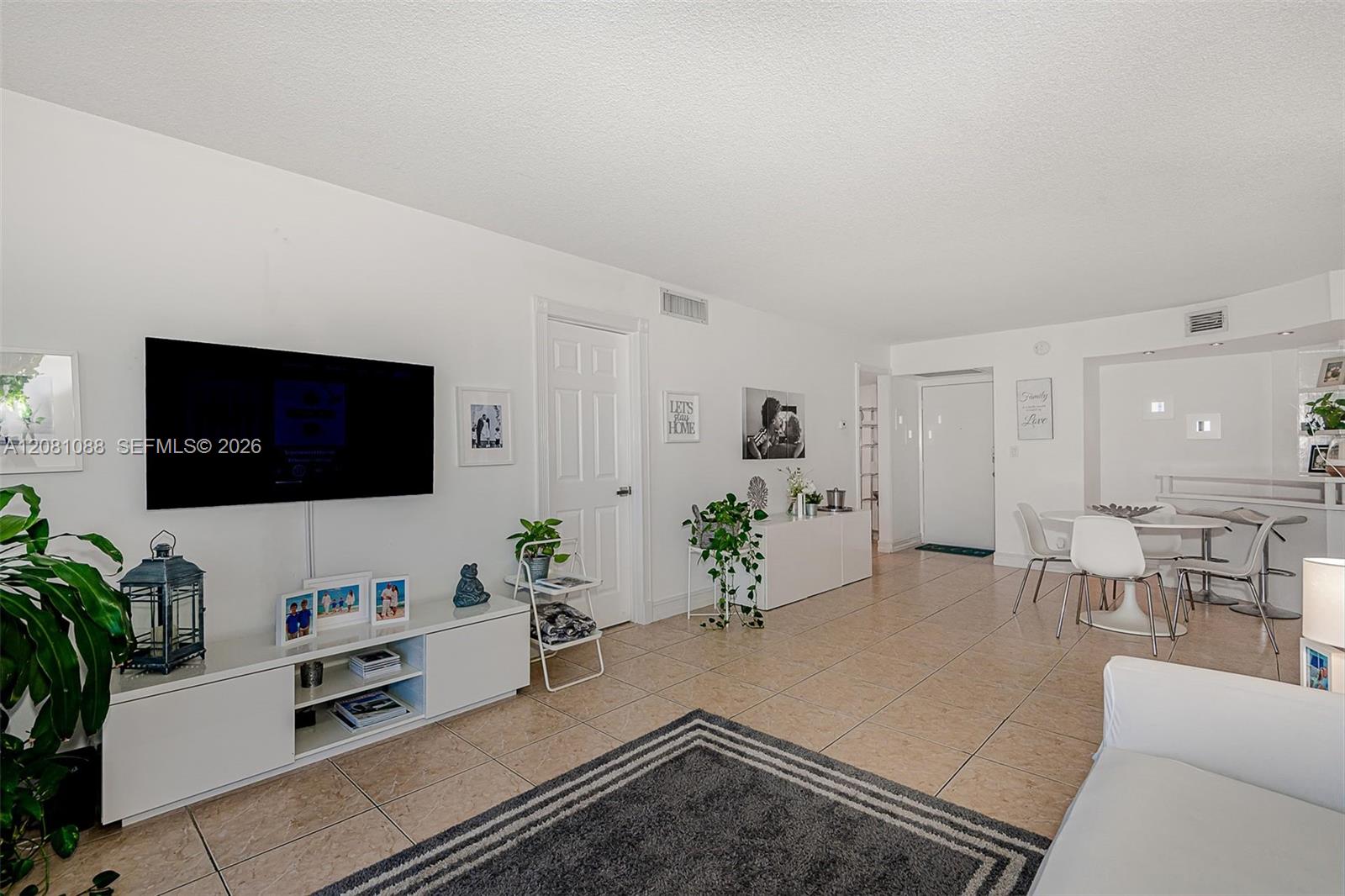 3475 N Country Club Dr # 807 — Photo 3
