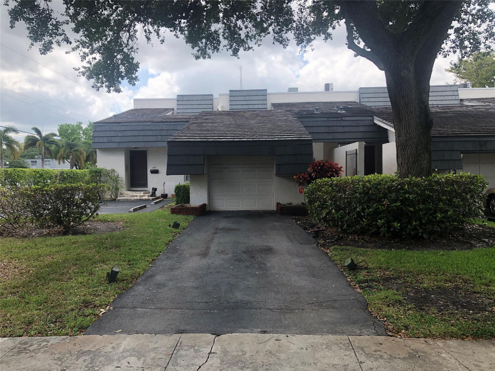 455 NW 68th Avenue # 702, Plantation FL 33317