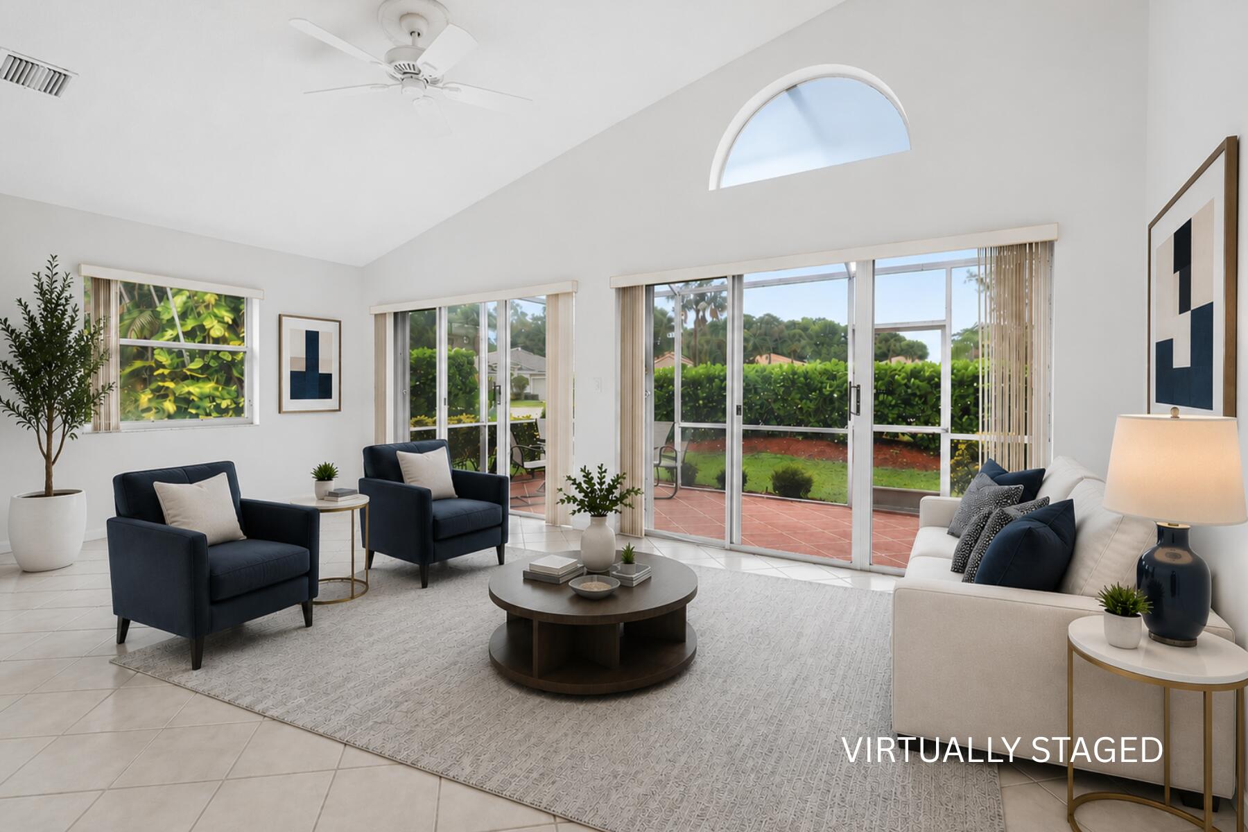 10884 Royal Caribbean Circle — Photo 2
