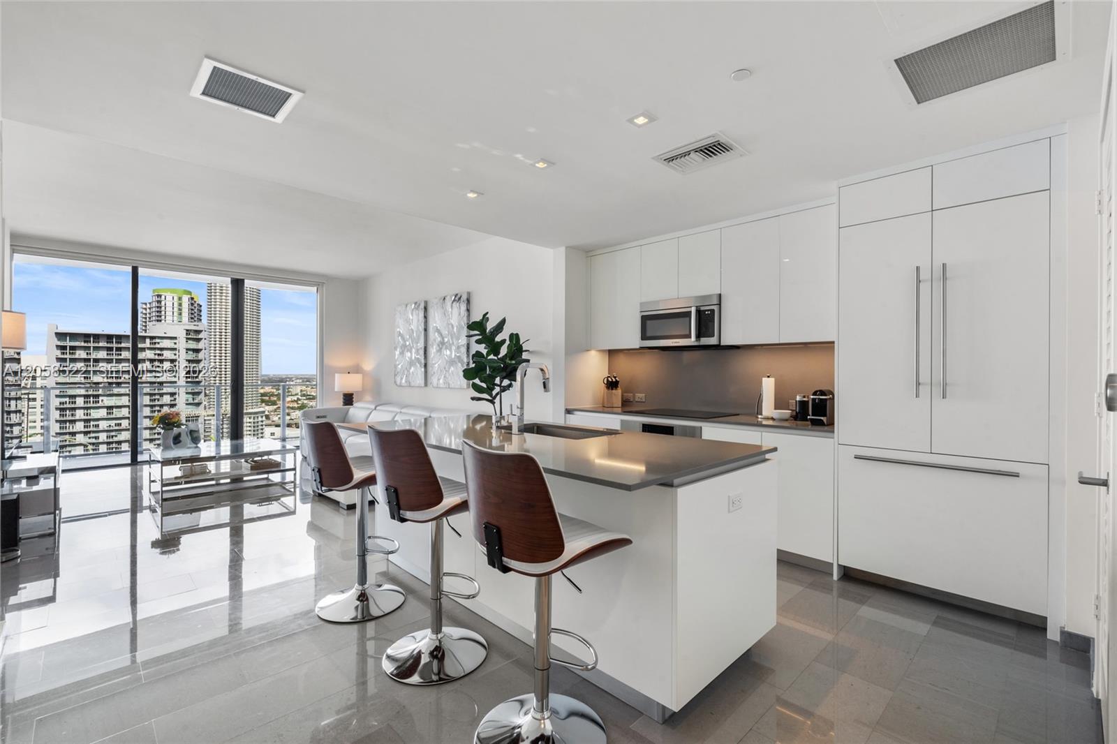 68 SE 6th St # 2306, Miami FL 33131