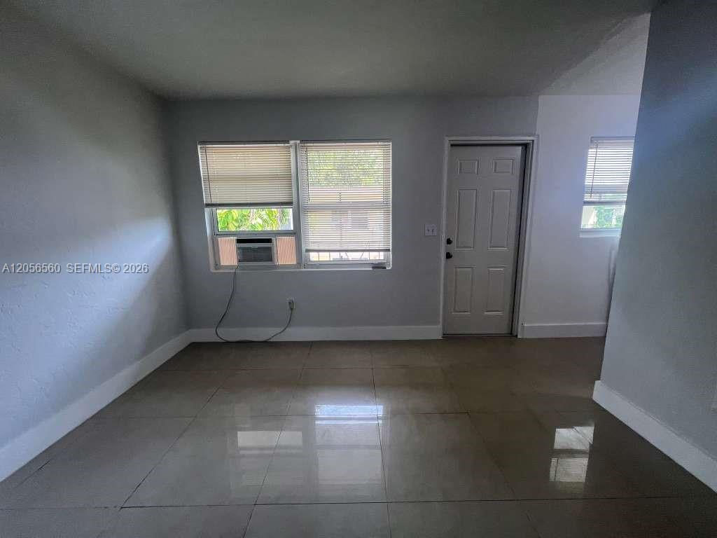 1281 NW 60th St # 5, Miami FL 33142