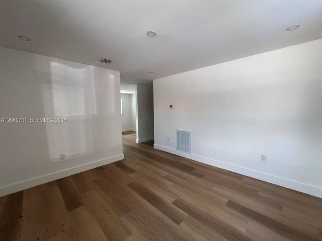 1239 SW 22nd Ave # 1239 — Photo 4