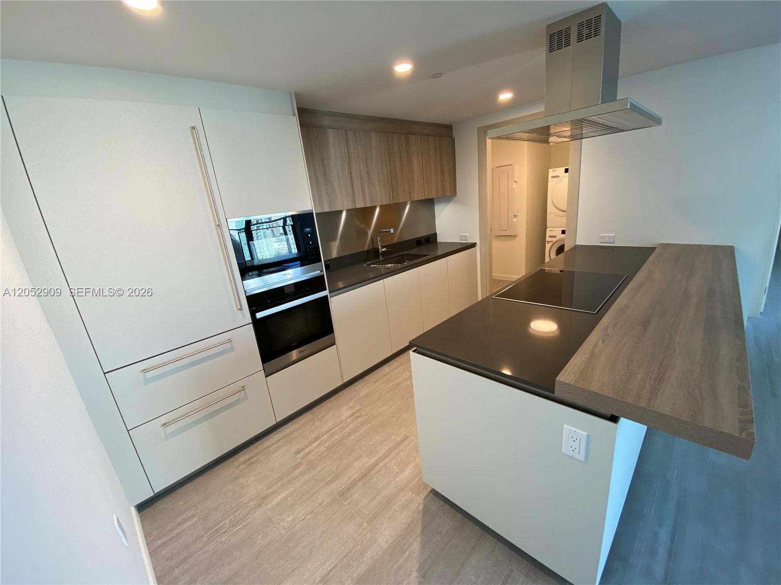 1000 BRICKELL PLAZA # 3309, Miami FL 33131