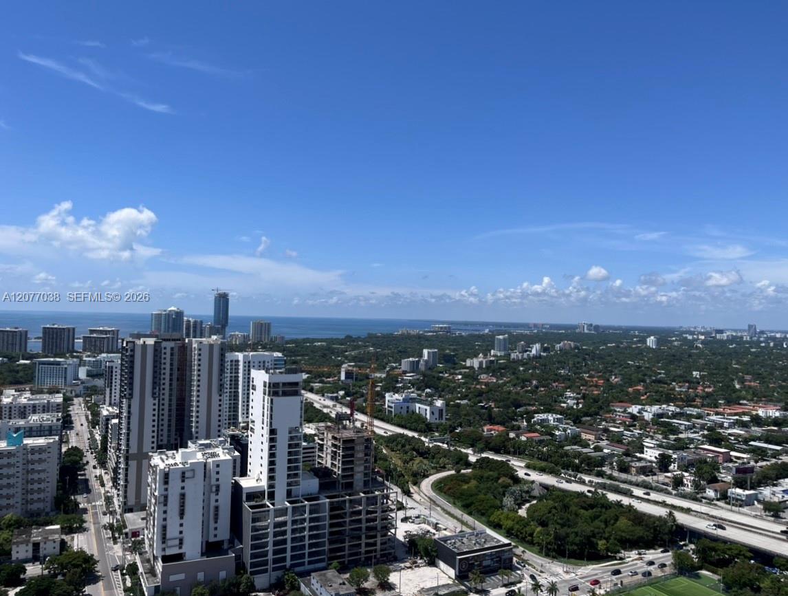 185 SW 7th St # 3702, Miami FL 33130
