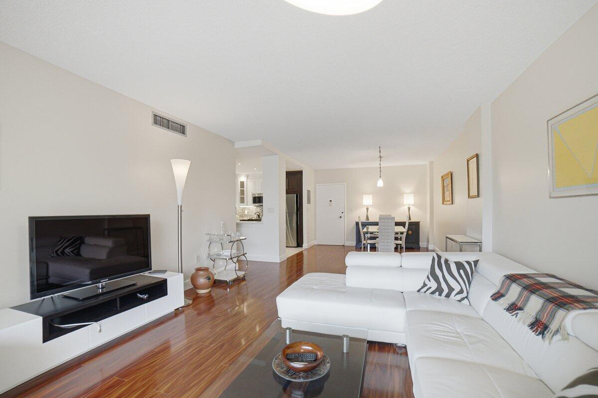1985 S OCEAN Drive # 6G — Photo 4