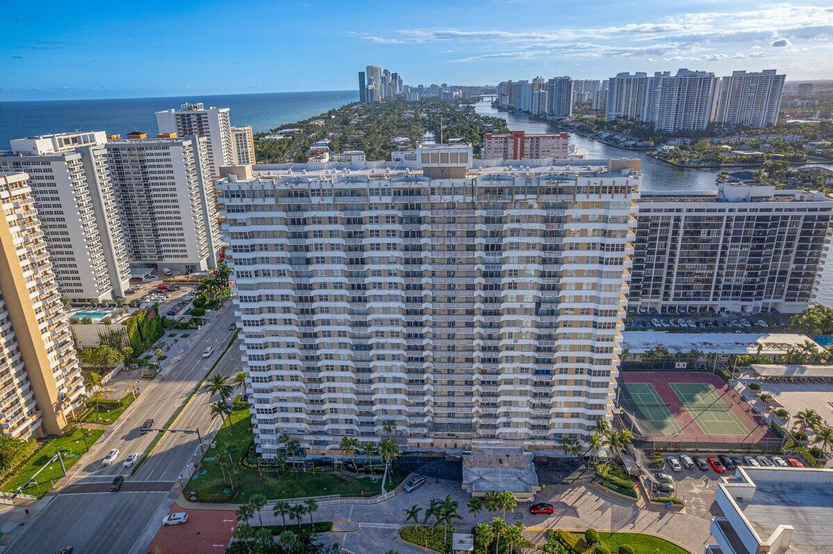 1985 S OCEAN Drive # 6G — Photo 3