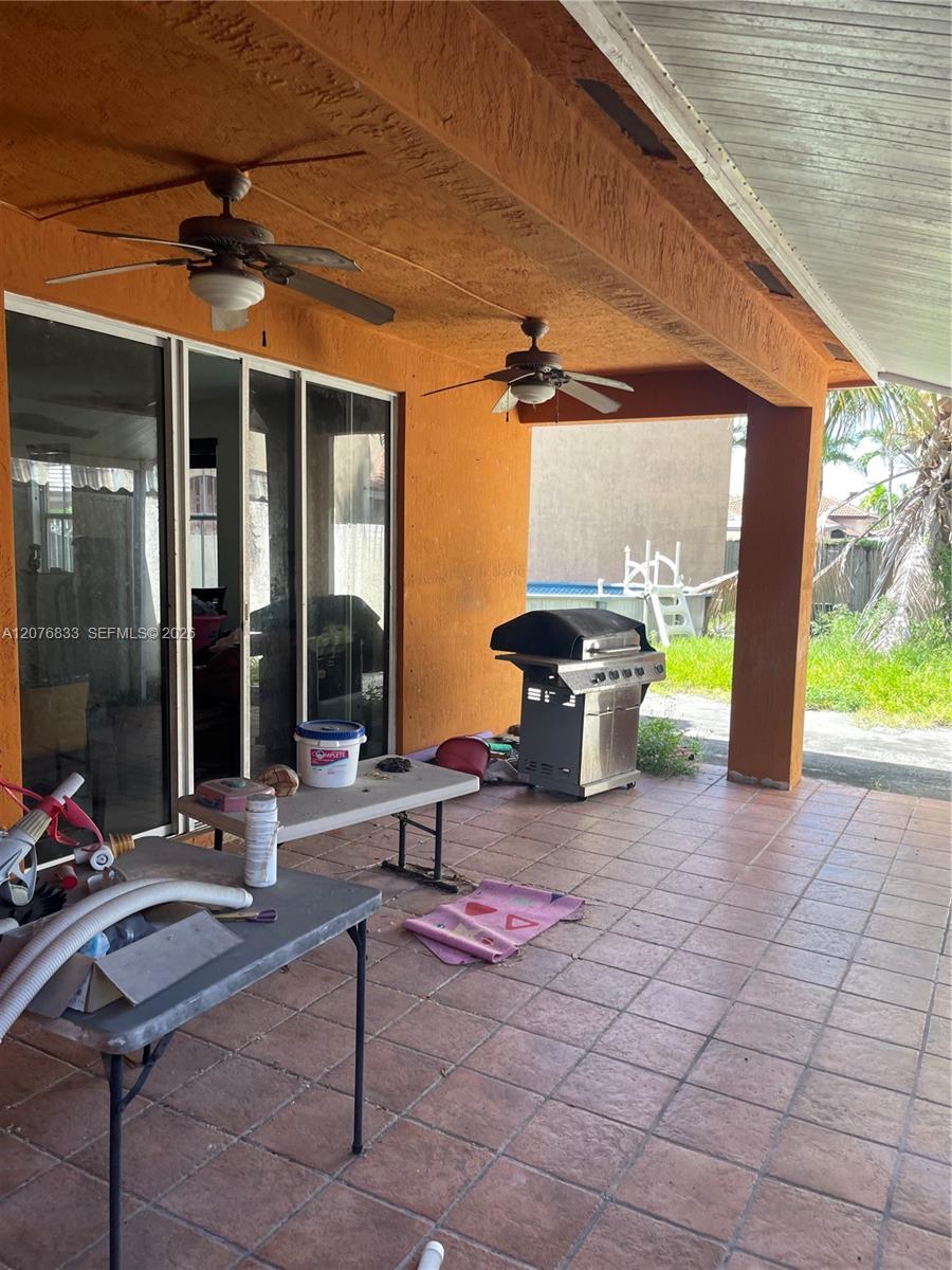 15523 SW 36th Ter — Photo 2