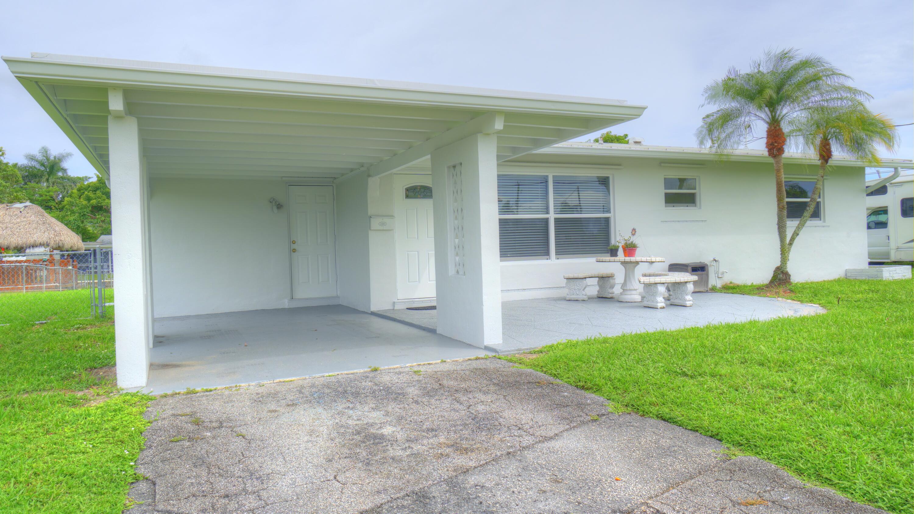 1128 W RIVER Drive, Margate FL 33063