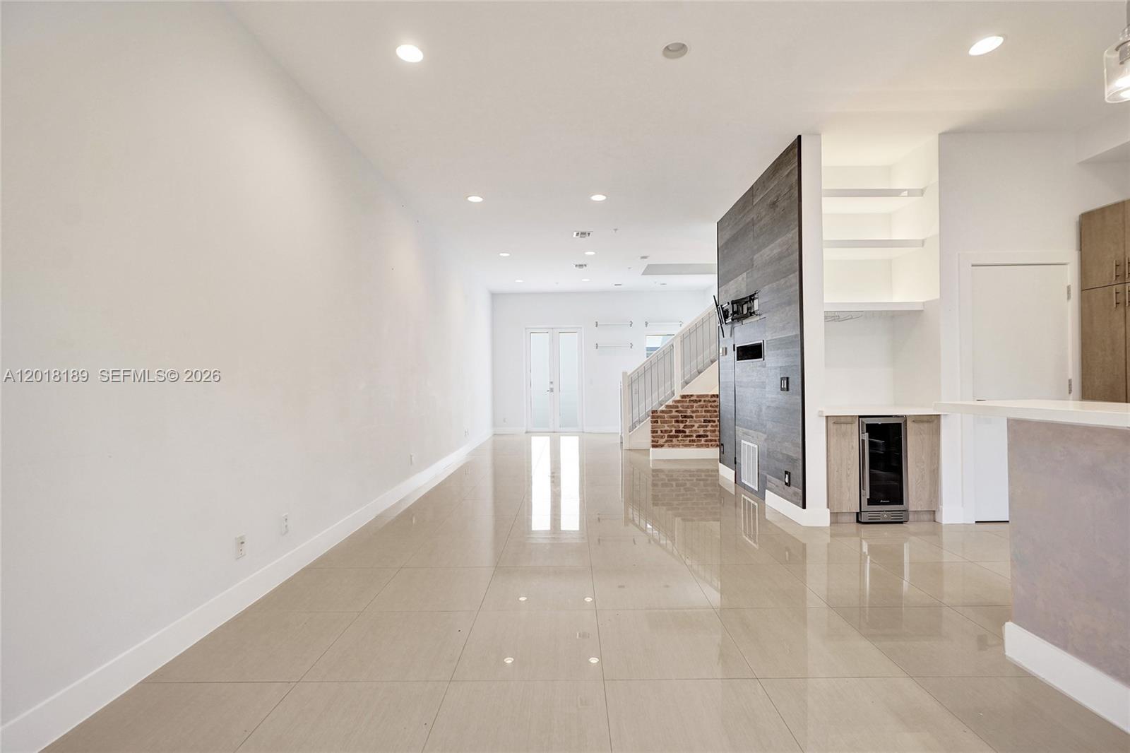 820 NE 7th St # G — Photo 4