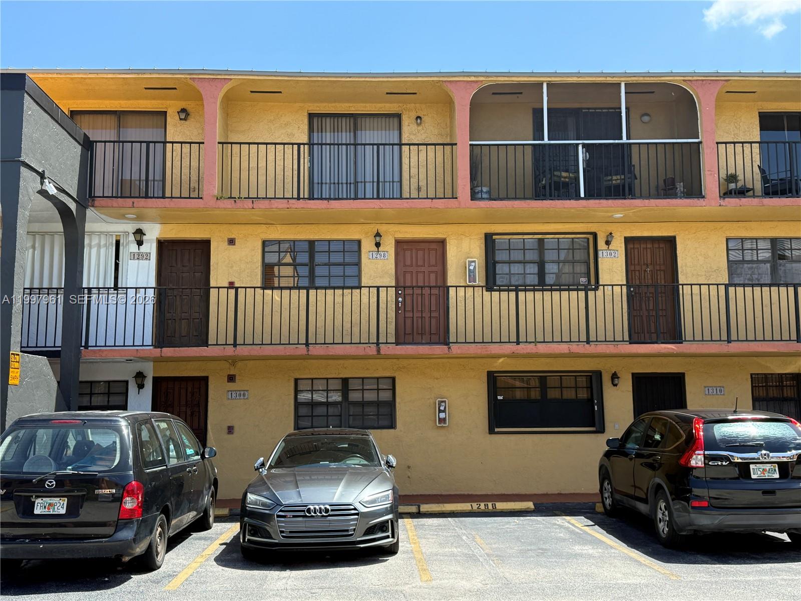 1298 W 51st Pl # 29, Hialeah FL 33012