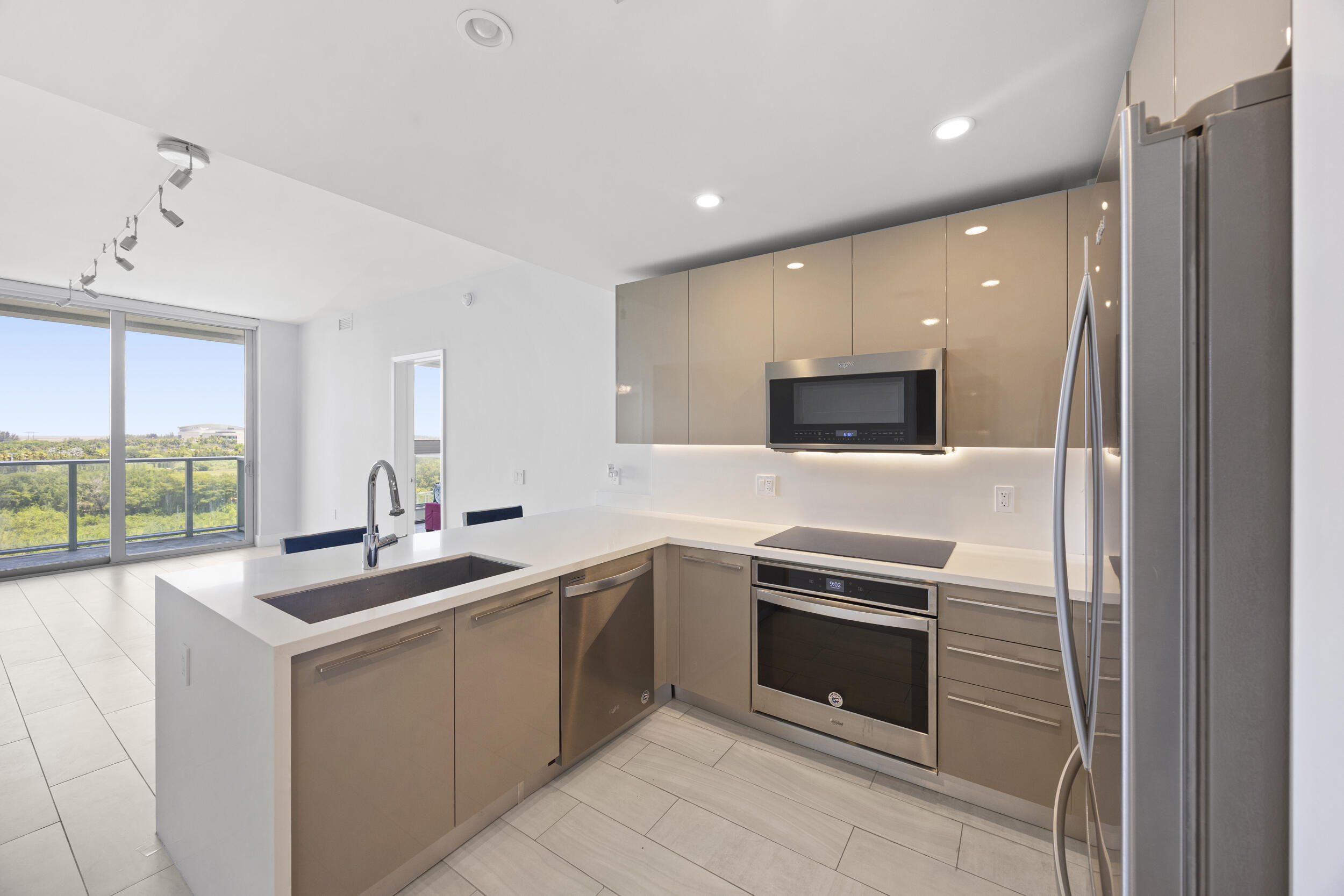 2000 Metropica Way # 802, Sunrise FL 33323