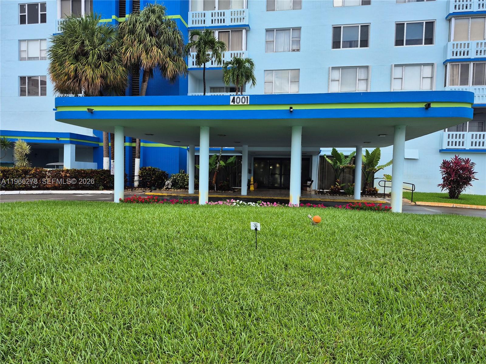 4001 Hillcrest Dr # 416, Hollywood FL 33021