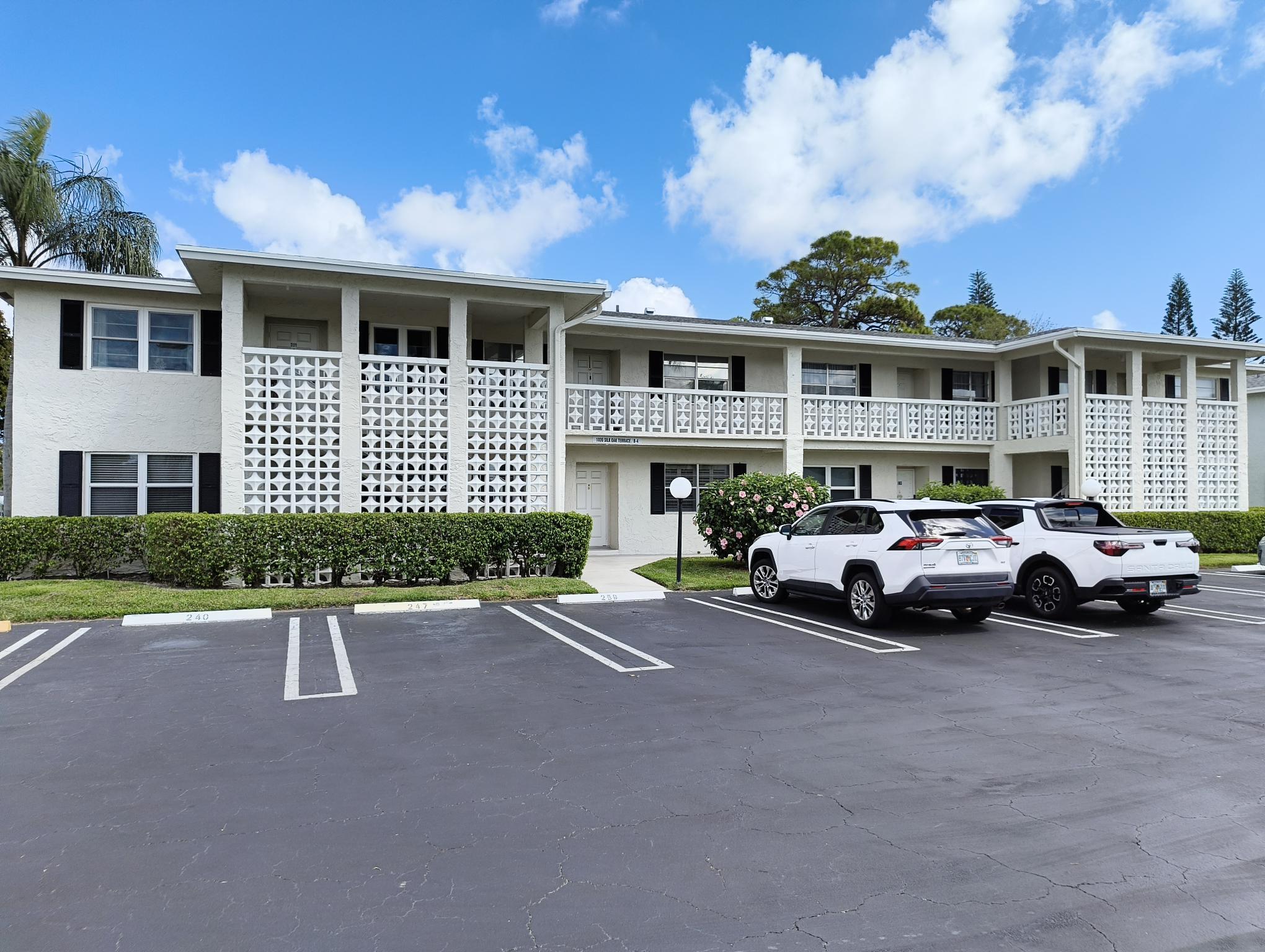 1020 Silk Oak Terrace # 102, Delray Beach FL 33445