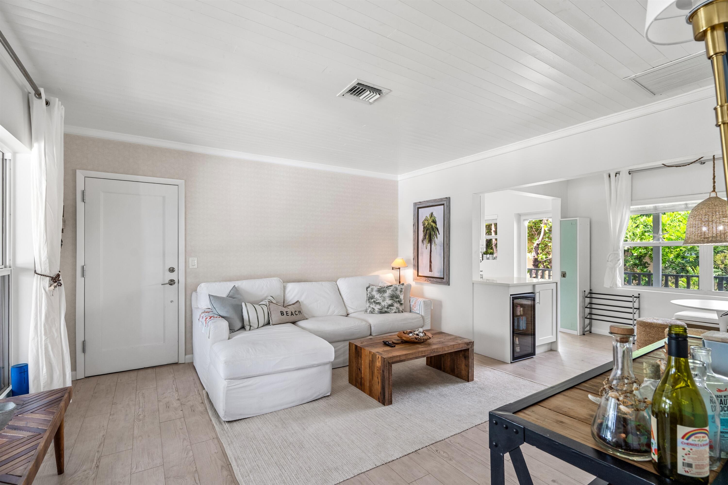 1025 CASUARINA Road # 7 — Photo 4