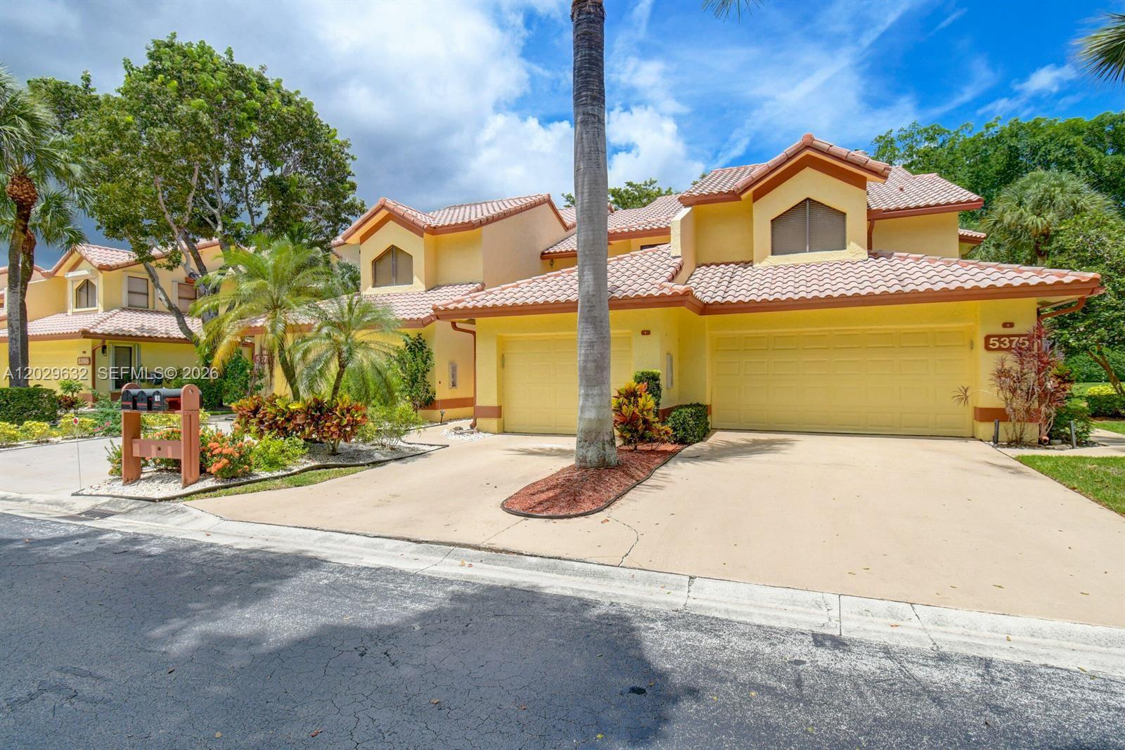 5375 10th Fairway Dr # 2, Delray Beach FL 33484