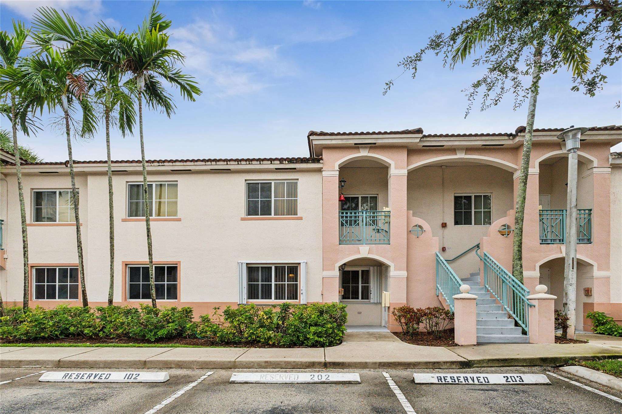 2173 NW 78th Avenue, Pembroke Pines FL 33024