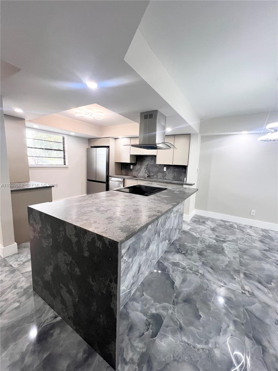 4930 E Sabal Palm Blvd # 206, Tamarac FL 33319