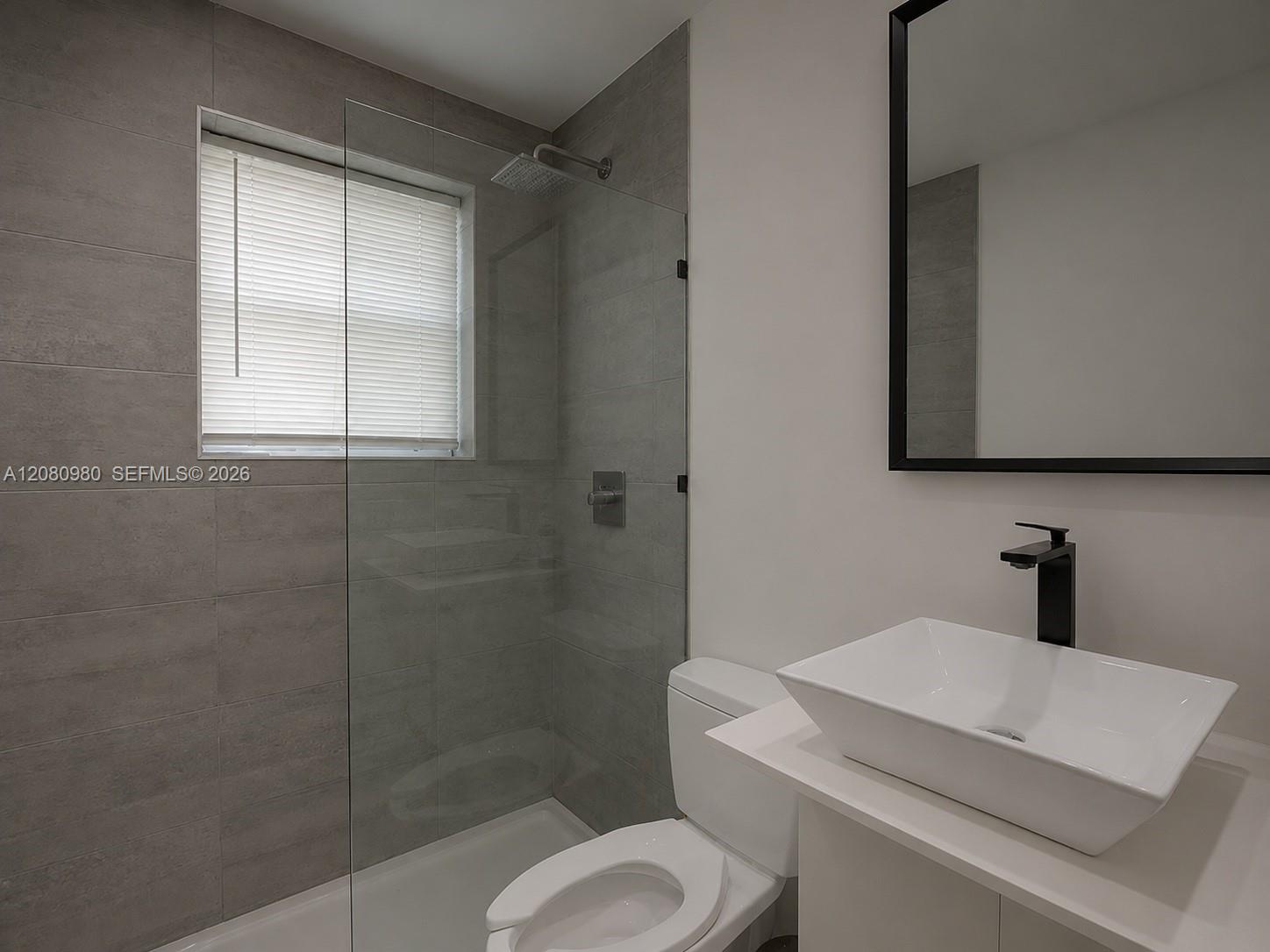 1618 Michigan Ave # 26 — Photo 4