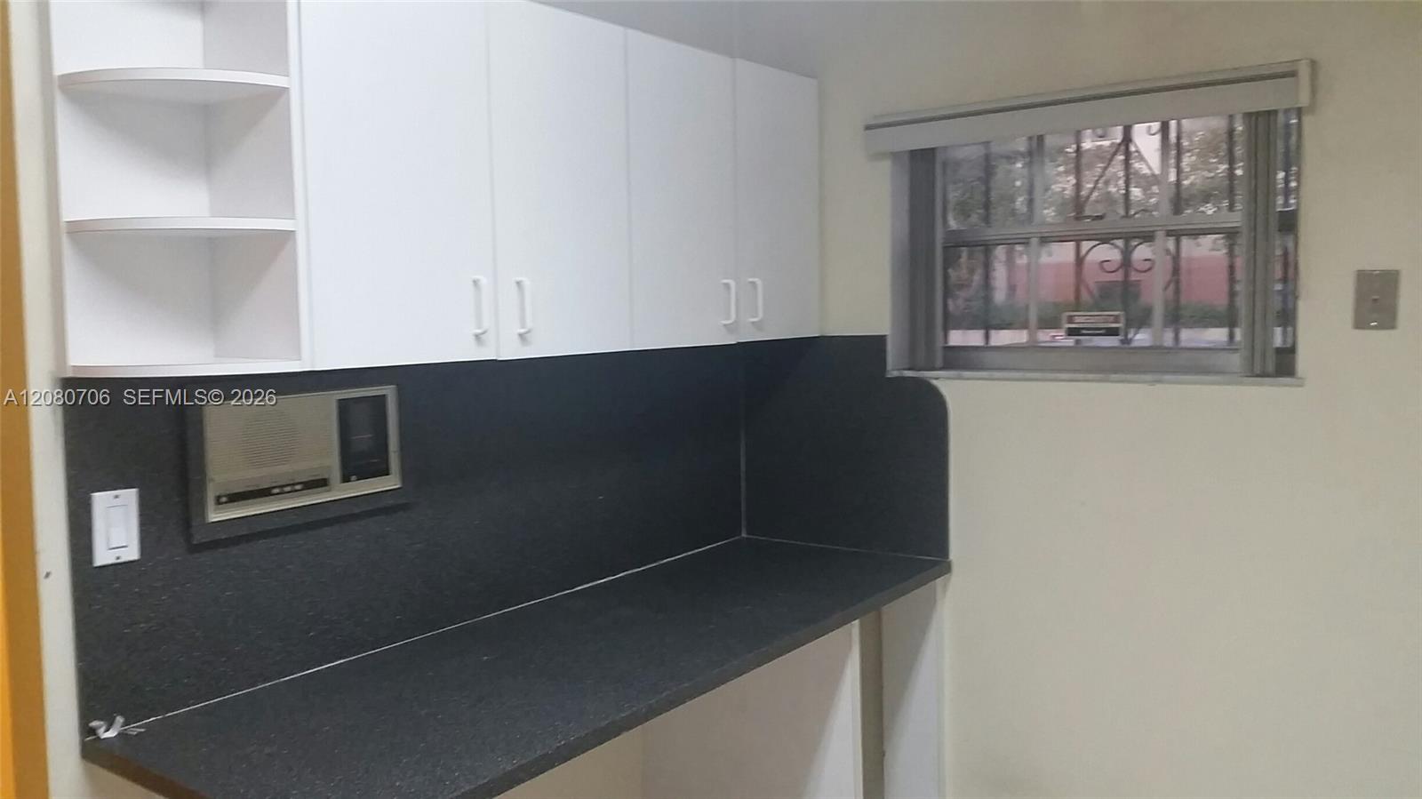 11 Olive Dr # F — Photo 4