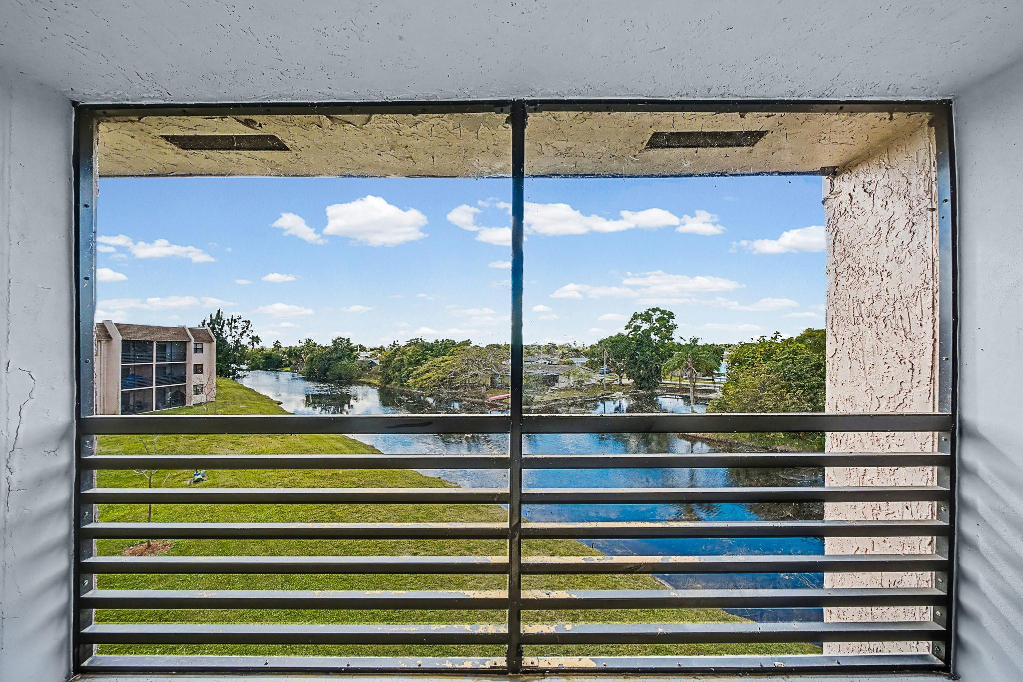 10466 Sunrise Lakes Boulevard # 312, Sunrise FL 33322