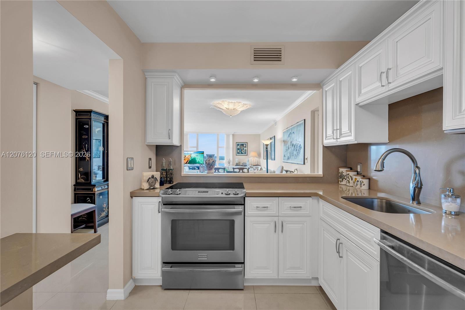 20335 W Country Club Dr # 2409 — Photo 4
