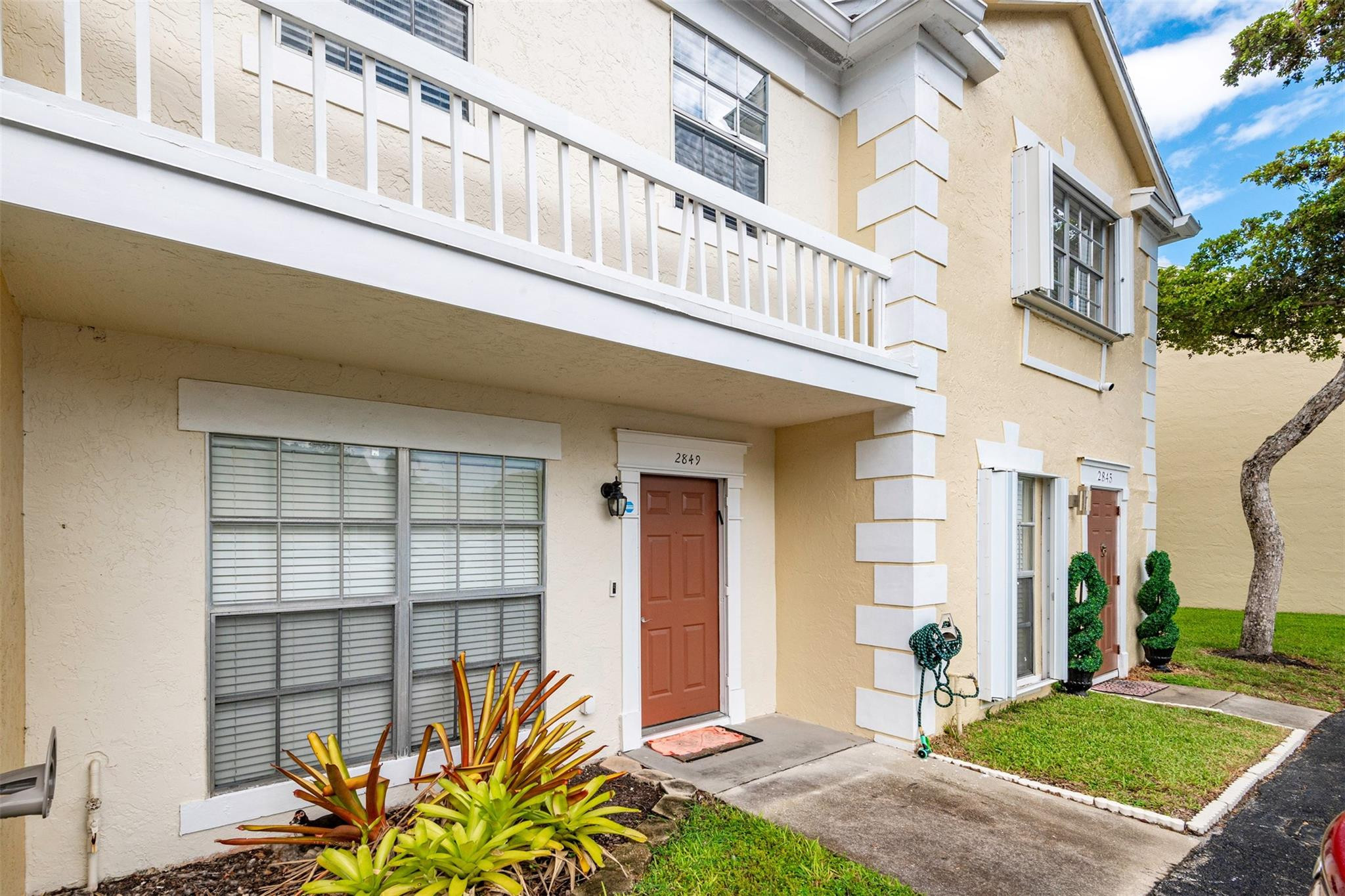 2849 S Belmont Lane S, Cooper City FL 33026
