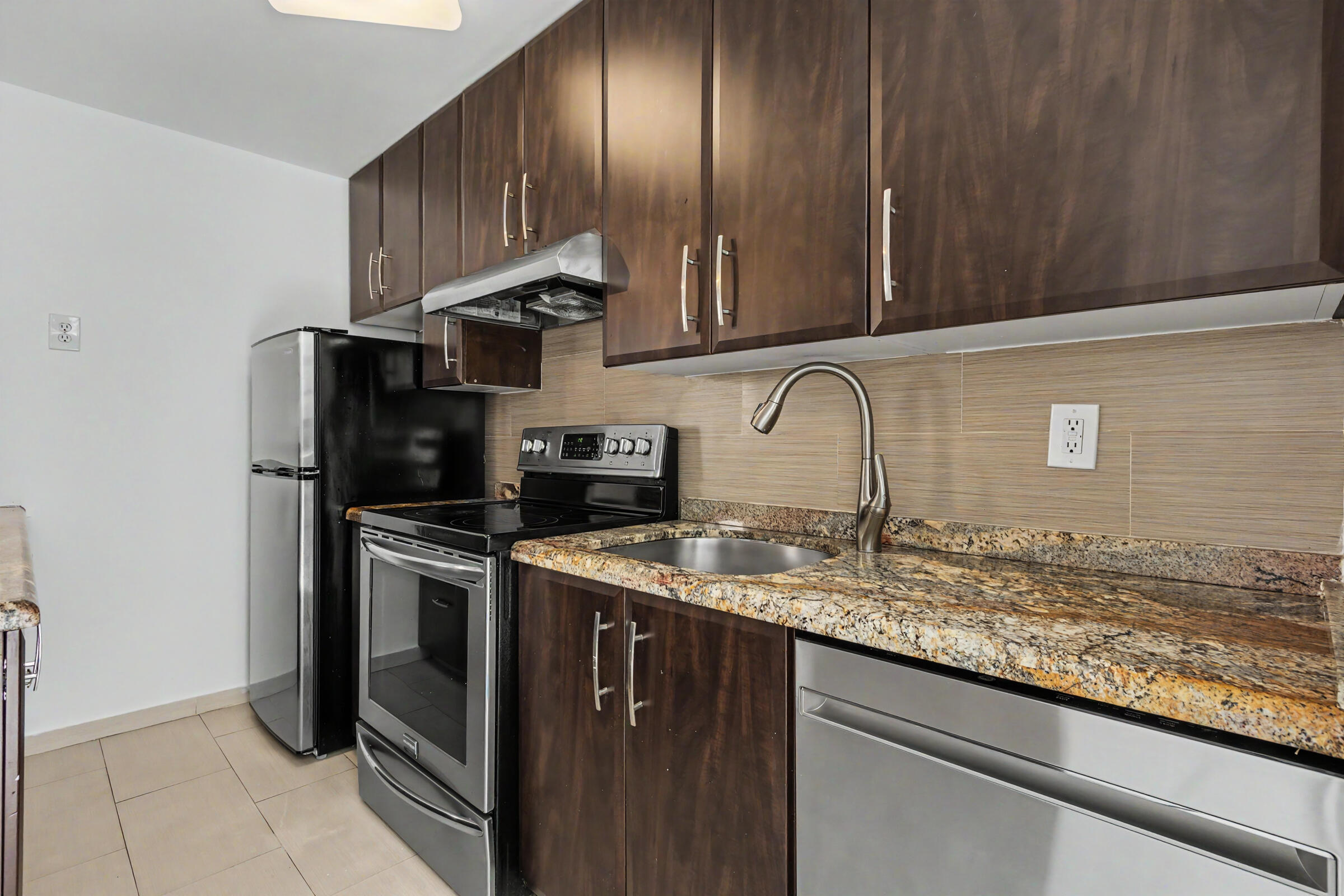 1340 Lincoln Road # 308 — Photo 3
