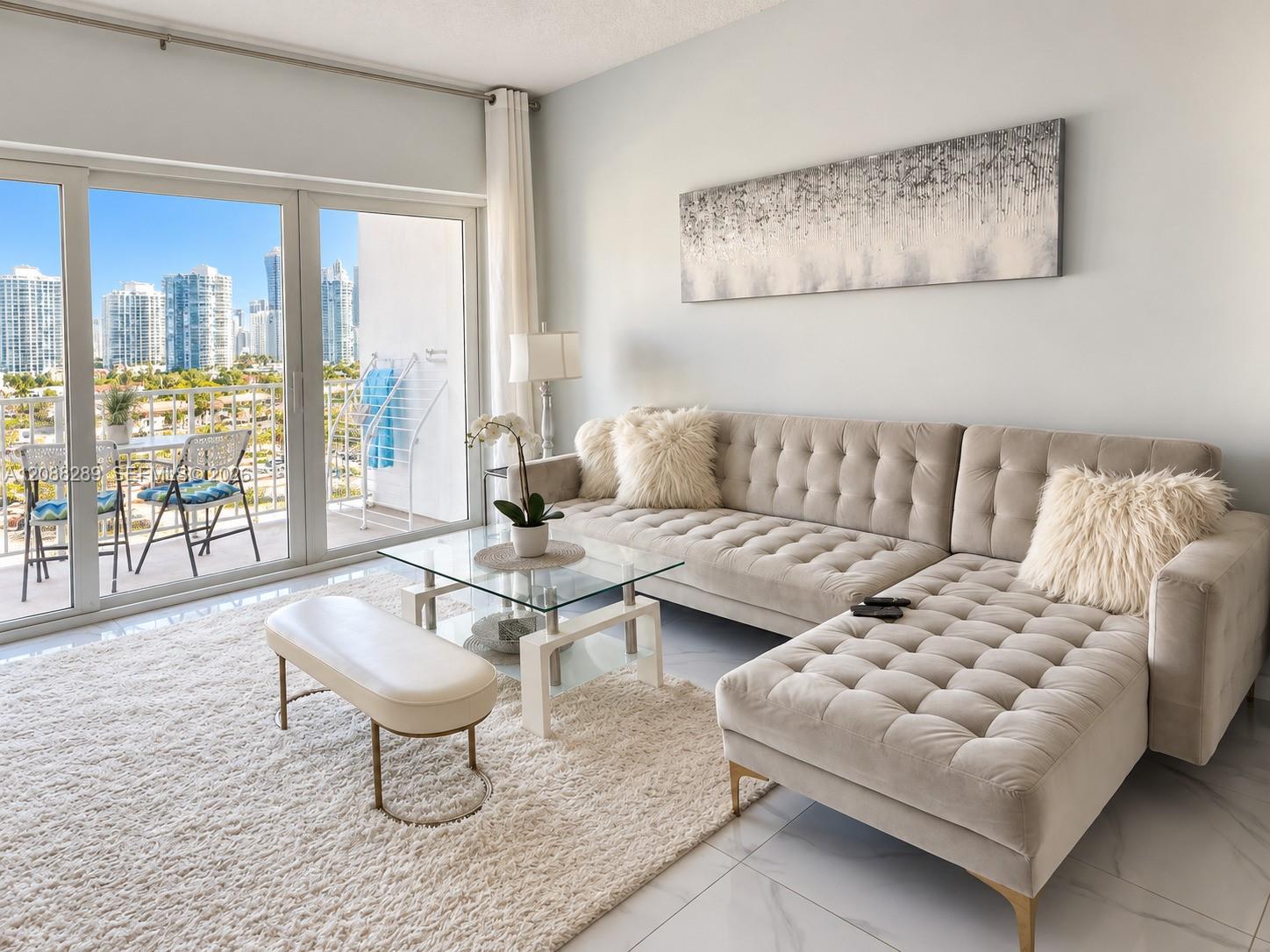 500 Bayview Dr # 717 — Photo 2
