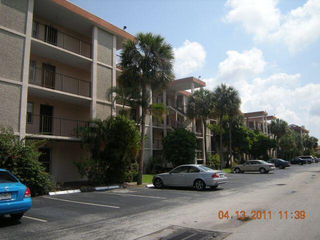 2600 NW 49th Avenue # 410, Lauderdale Lakes FL 33313