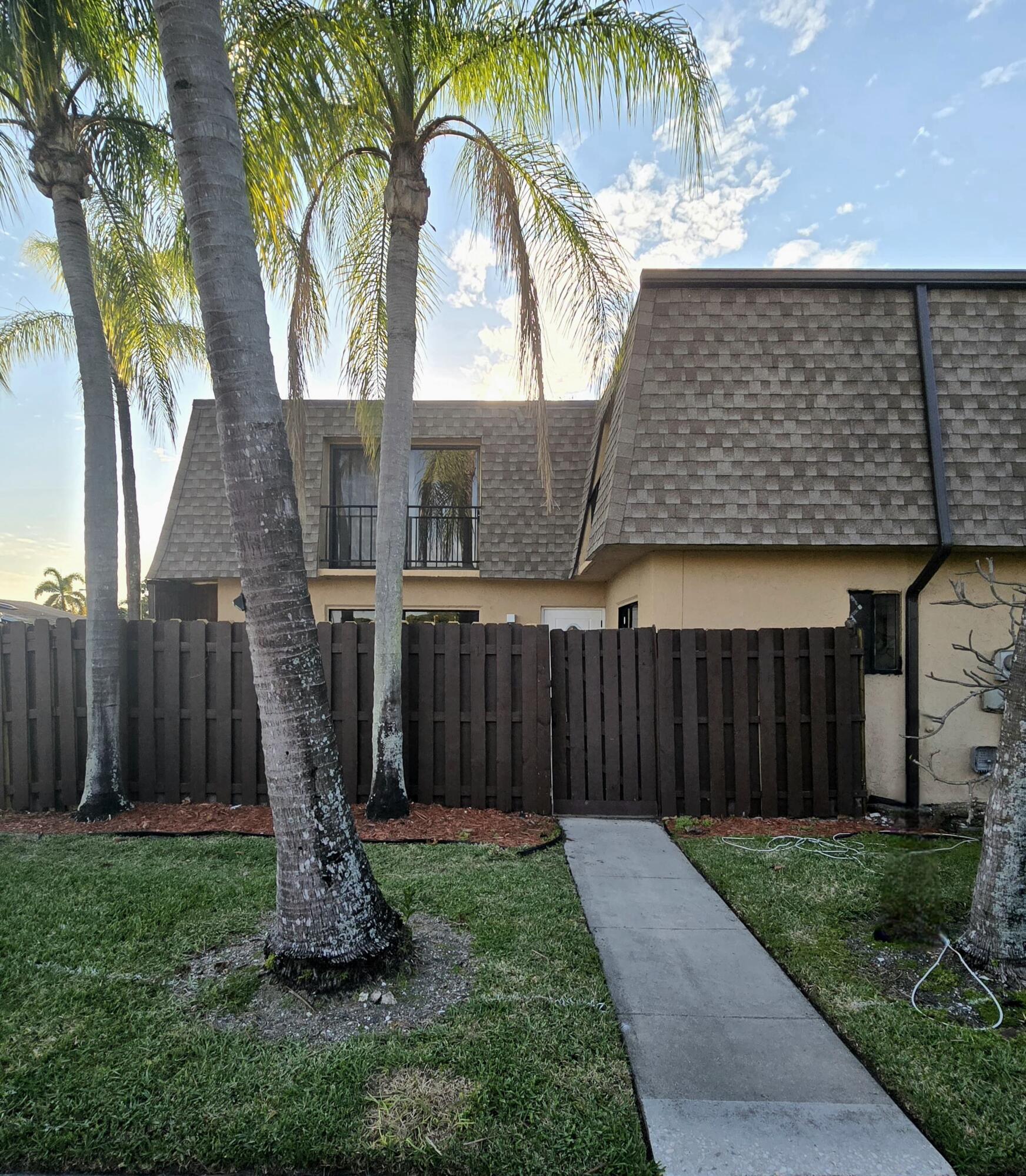 4204 WATERVIEW Circle — Photo 2