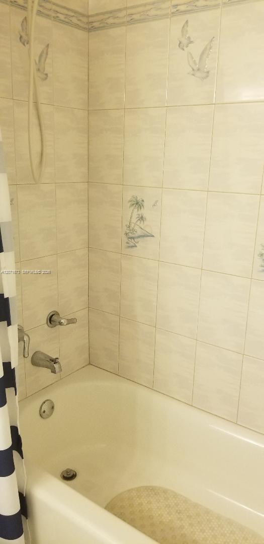 1801 S treasure dr # 302 View 12