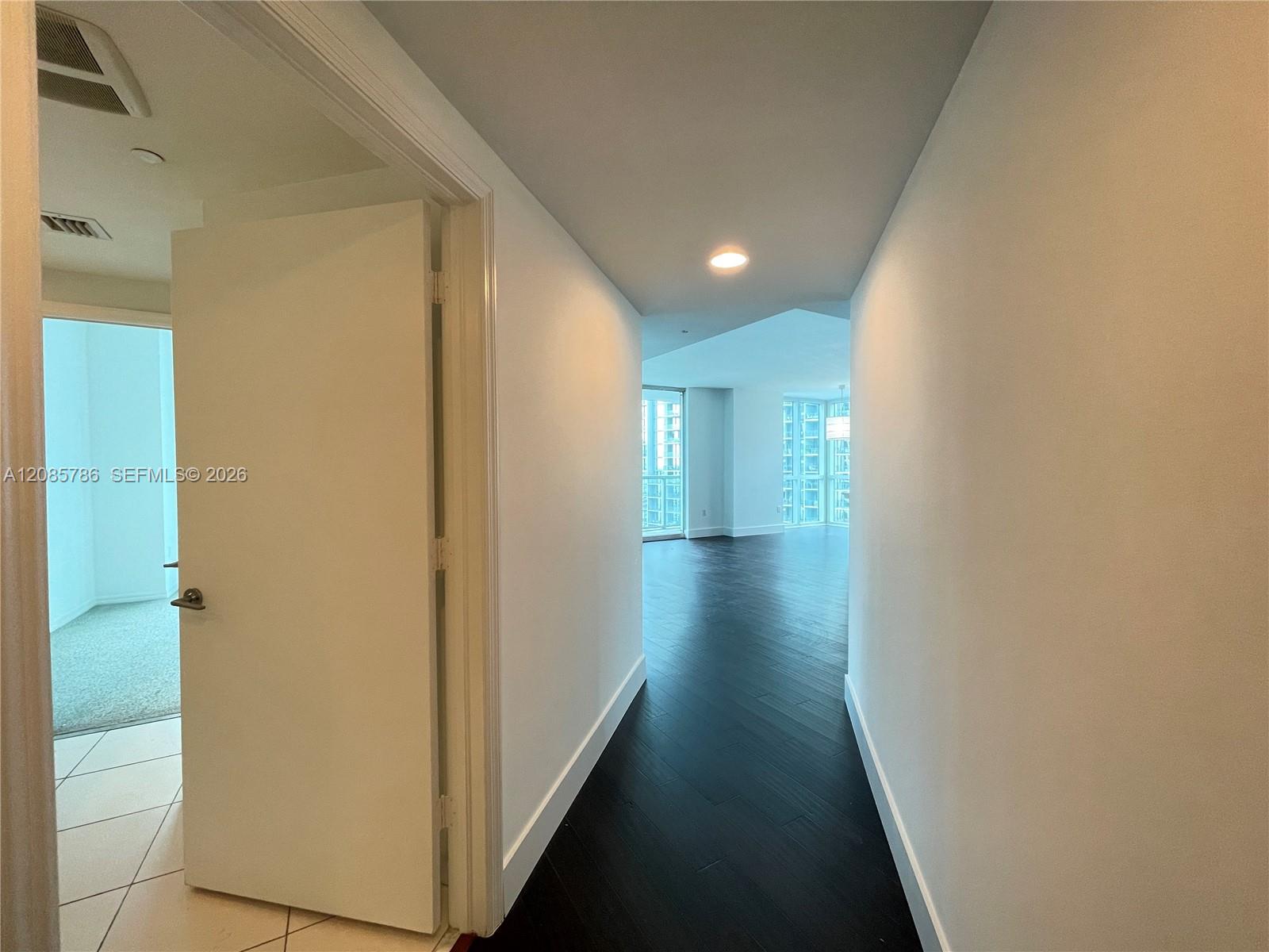 55 SE 6th St # 2702 — Photo 4